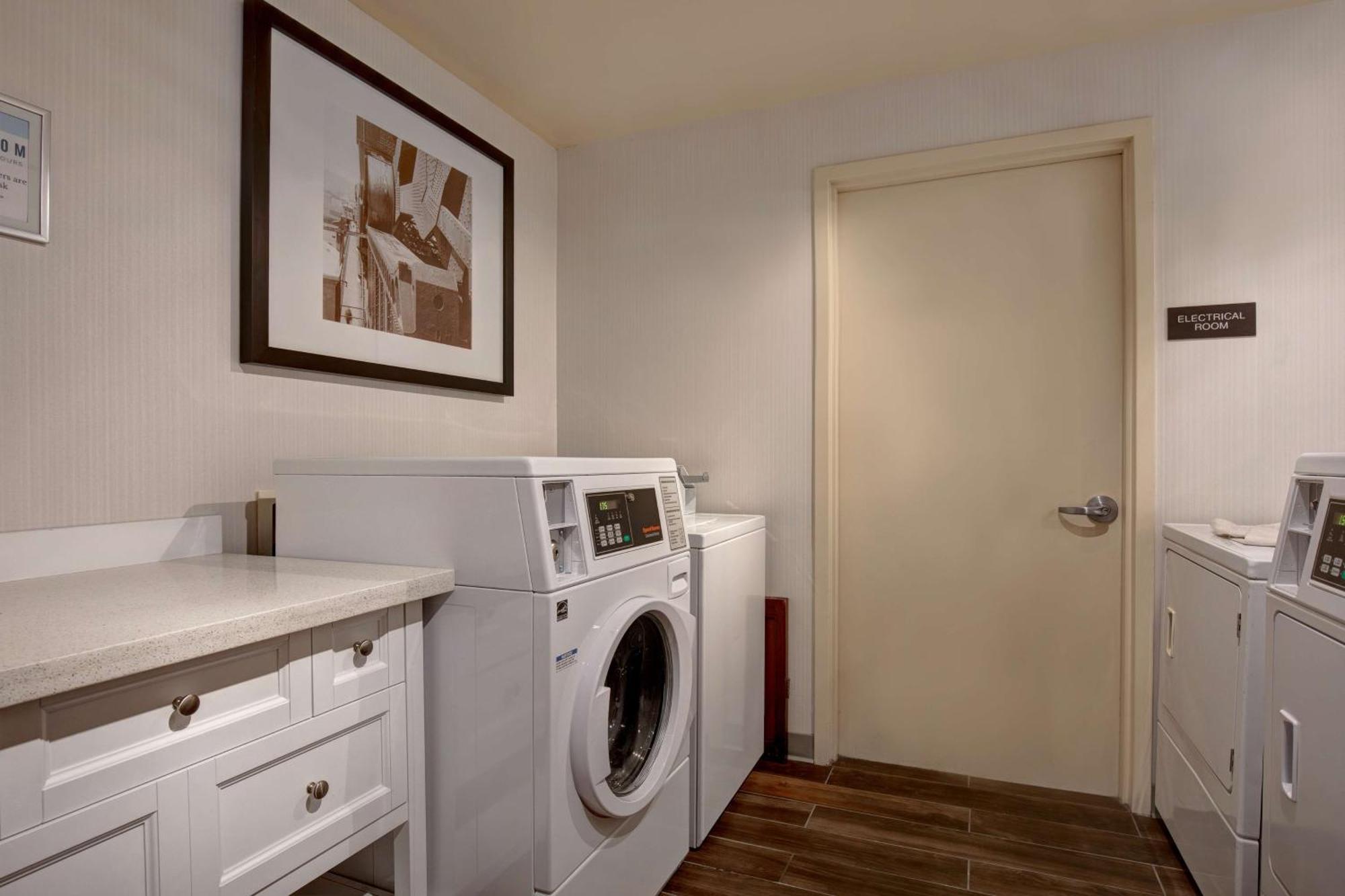 Hilton Garden Inn Portland/Бивъртън Екстериор снимка