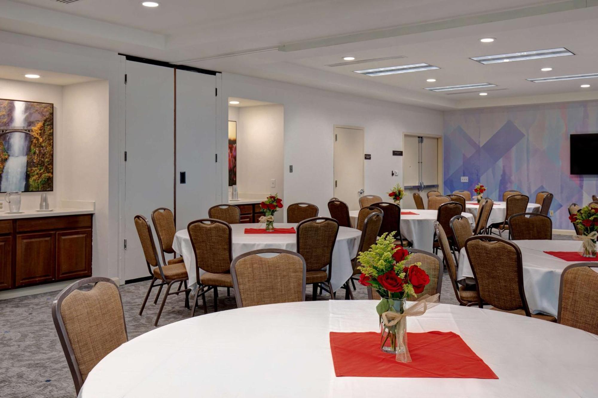 Hilton Garden Inn Portland/Бивъртън Екстериор снимка