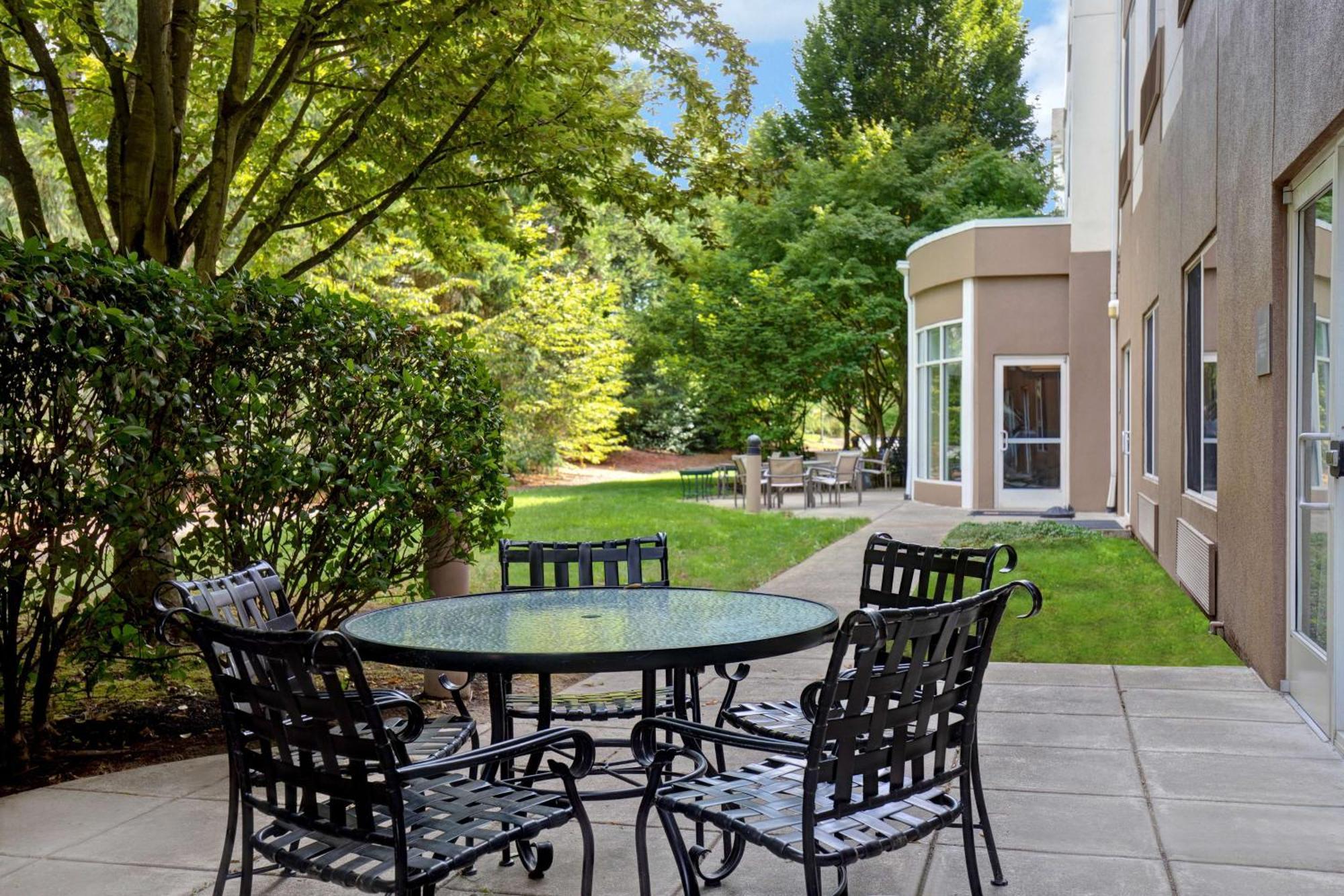 Hilton Garden Inn Portland/Бивъртън Екстериор снимка