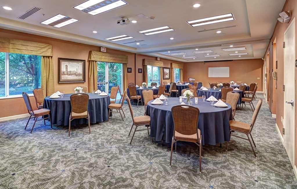 Hilton Garden Inn Portland/Бивъртън Съоръжения снимка